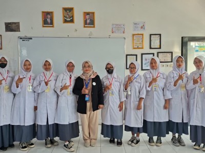 Siswa Farmasi Lulusan 2026
